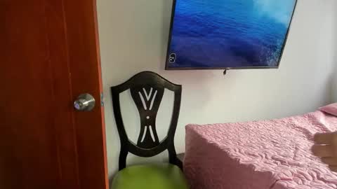 Snapshot of _valentina_69 chatting on 12.02.25 _valentina_69 online show from 12.02.25