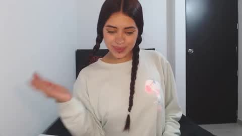 Snapshot of _valentinax_ chatting on 02.18.26 Vale online show from 02.18.26