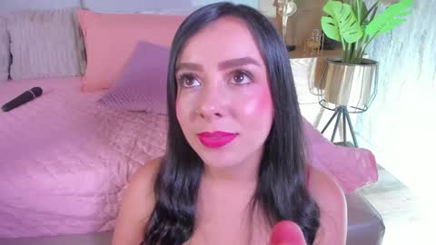 Snapshot of _valeryysmith_ chatting on 05.27.26 Valery online show from 05.27.26