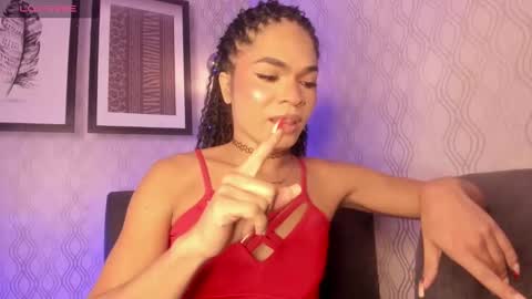 Snapshot of _vennuss_ chatting on 02.01.25 Venus online show from 02.01.25