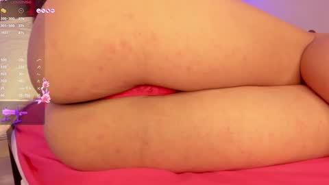 Snapshot of _vennuss_ chatting on 02.18.25 Venus online show from 02.18.25