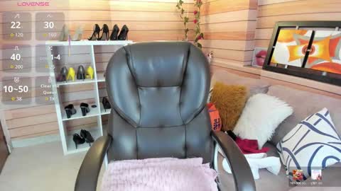 Snapshot of _victoria_collins chatting on 02.03.26 Sol online show from 02.03.26