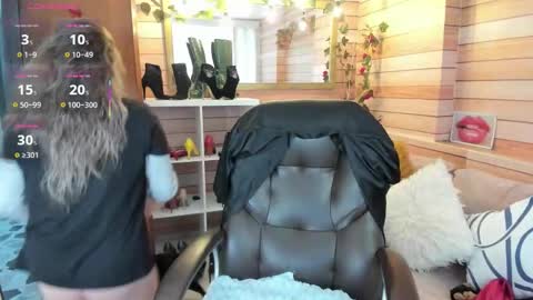 Snapshot of _victoria_collins chatting on 02.08.26 Sol online show from 02.08.26