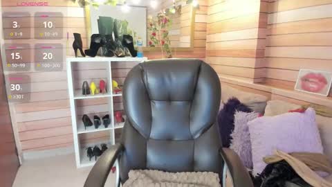 Snapshot of _victoria_collins chatting on 02.10.26 Sol online show from 02.10.26