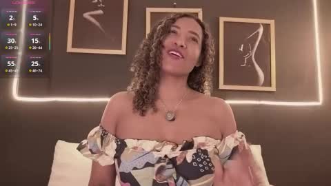 Snapshot of _victoria_hills chatting on 10.16.25 Victoria online show from 10.16.25