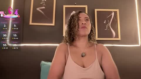 Snapshot of _victoria_hills chatting on 11.13.25 Victoria online show from 11.13.25