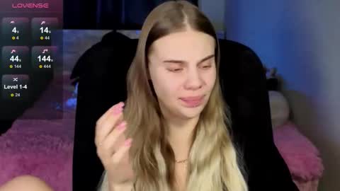 Snapshot of _wednesday_addams_ chatting on 10.21.25 Vera online show from 10.21.25