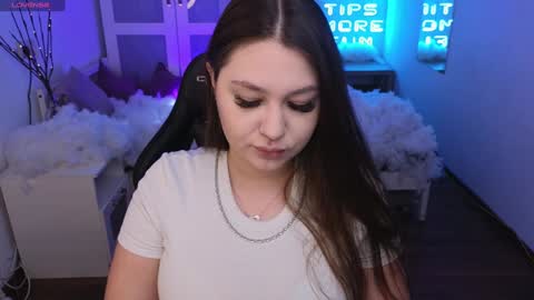 Snapshot of _wendy_evans_ chatting on 01.07.25 Wendy online show from 01.07.25