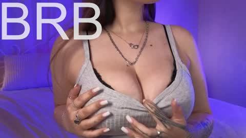 Snapshot of _wendy_evans_ chatting on 01.18.25 Wendy online show from 01.18.25