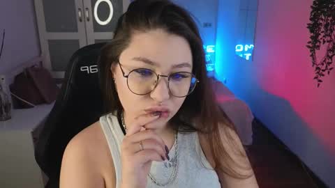 Snapshot of _wendy_evans_ chatting on 02.02.25 Wendy online show from 02.02.25