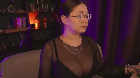 Snapshot of _wendy_evans_ chatting on 03.05.26 Wendy online show from 03.05.26