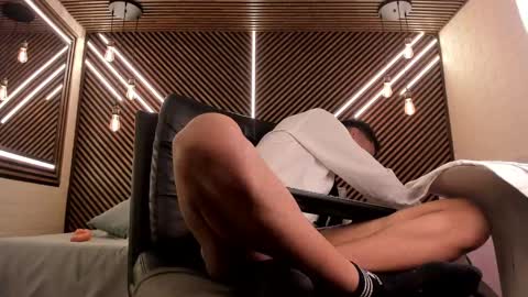  white fox  online show from 02.12.25