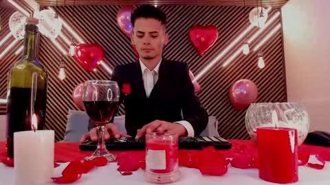  white fox  online show from 02.15.25