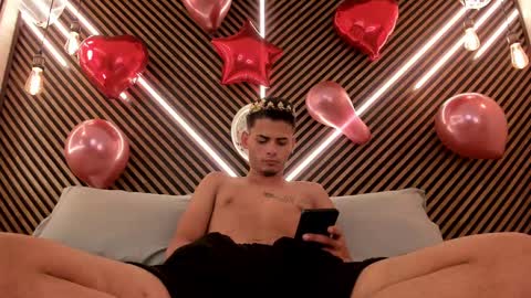  white fox  online show from 02.15.25