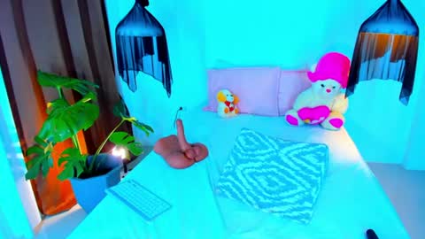 Xynara online show from 06.17.26