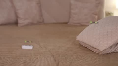 Snapshot of _your_angel chatting on 12.07.24 YOUR ANGEL online show from 12.07.24