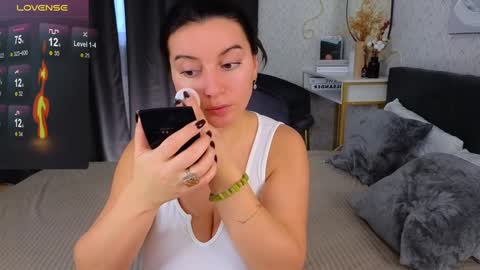 Snapshot of _your_sweetdream chatting on 12.25.24 Jasmine online show from 12.25.24