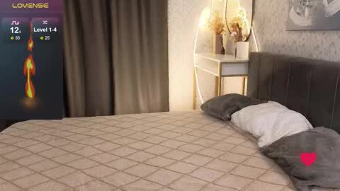 Snapshot of _your_sweetdream chatting on 10.01.25 Jasmine online show from 10.01.25