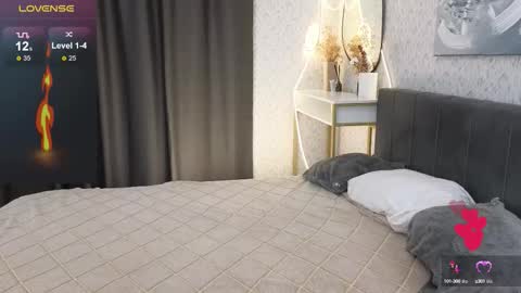 Snapshot of _your_sweetdream chatting on 10.05.25 Jasmine online show from 10.05.25