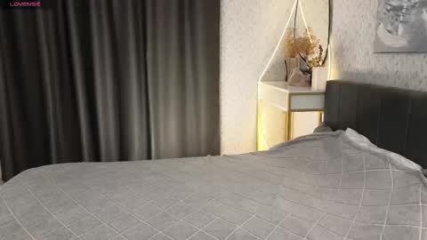 Snapshot of _your_sweetdream chatting on 11.26.25 Jasmine online show from 11.26.25