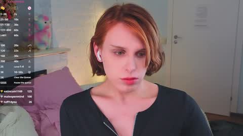 Snapshot of _yourfoxy_ chatting on 01.16.25 LITTLE FOX online show from 01.16.25