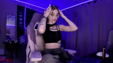 Roxy online show from 04.11.26