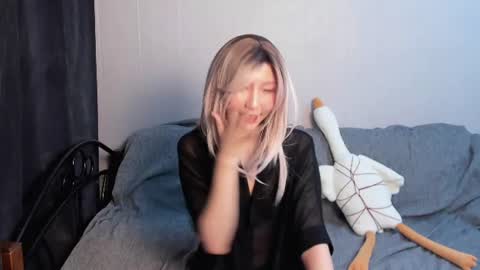 Snapshot of _yuriko chatting on 07.18.26 Mia online show from 07.18.26