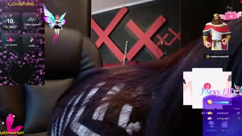 Yuyi online show from 03.07.25