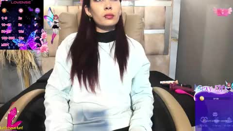 Snapshot of _yuyi chatting on 03.22.26 Yuyi online show from 03.22.26