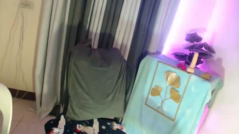 _zinnia143 online show from 01.18.26