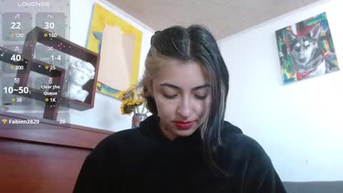 Snapshot of _zoebakers chatting on 02.06.25 Zoe online show from 02.06.25