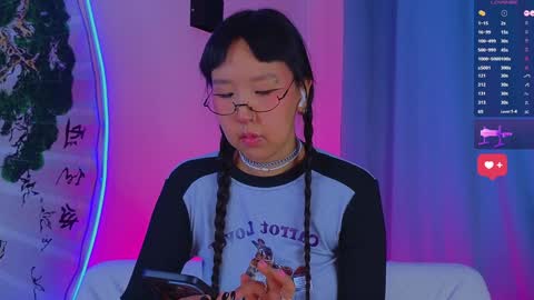 Snapshot of a1ly chatting on 01.18.25 Ally online show from 01.18.25