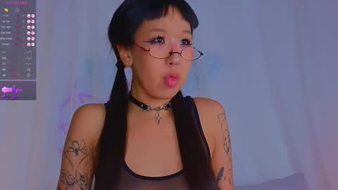 Snapshot of a1ly chatting on 11.13.25 Ally online show from 11.13.25