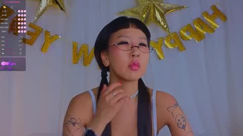 Snapshot of a1ly chatting on 12.19.25 Ally online show from 12.19.25