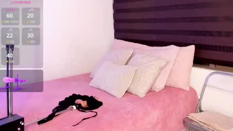 Alexandra  online show from 02.14.25