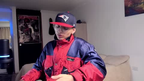 Snapshot of a_lejandro_08 chatting on 12.08.24 alejo online show from 12.08.24