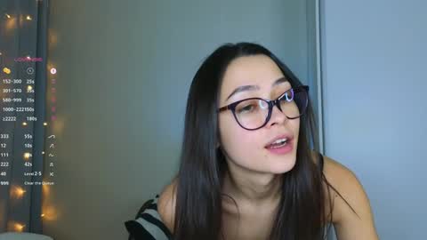 Mila and Jess online show from 01.06.25