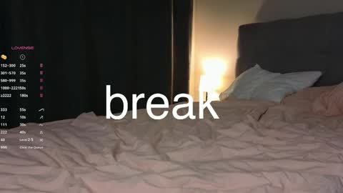 Mila and Jess online show from 03.01.25