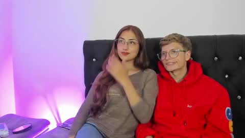 Snapshot of a_sexy_couple__ chatting on 12.04.25 A Sexy Couple online show from 12.04.25