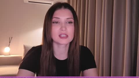 Snapshot of aalliyahh chatting on 11.07.25 Fren online show from 11.07.25