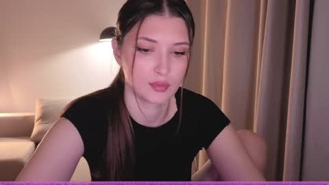 Snapshot of aalliyahh chatting on 11.10.25 Fren online show from 11.10.25