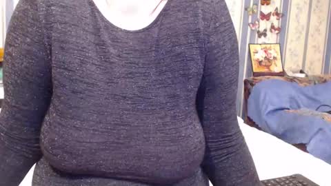 NINA online show from 09.20.25