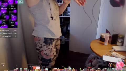 Snapshot of aamazingjoi chatting on 02.15.25 Katie online show from 02.15.25