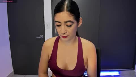 Snapshot of aandreamartinez1 chatting on 10.28.25 andrea online show from 10.28.25