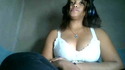 Snapshot of aariciah chatting on 06.19.26 aariciah online show from 06.19.26