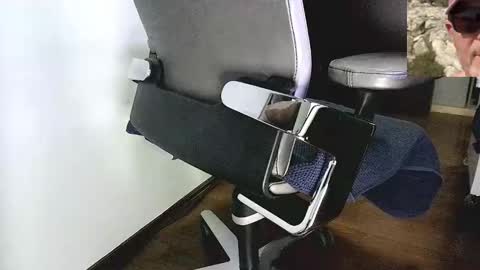 Aaron online show from 03.05.25