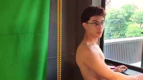 Aaron Ezequiel online show from 06.28.26
