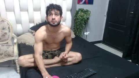 aaron_jones_1 online show from 05.24.26