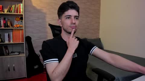 Aaron online show from 03.03.25