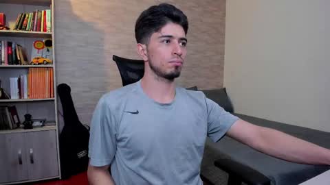 Aaron online show from 03.08.25